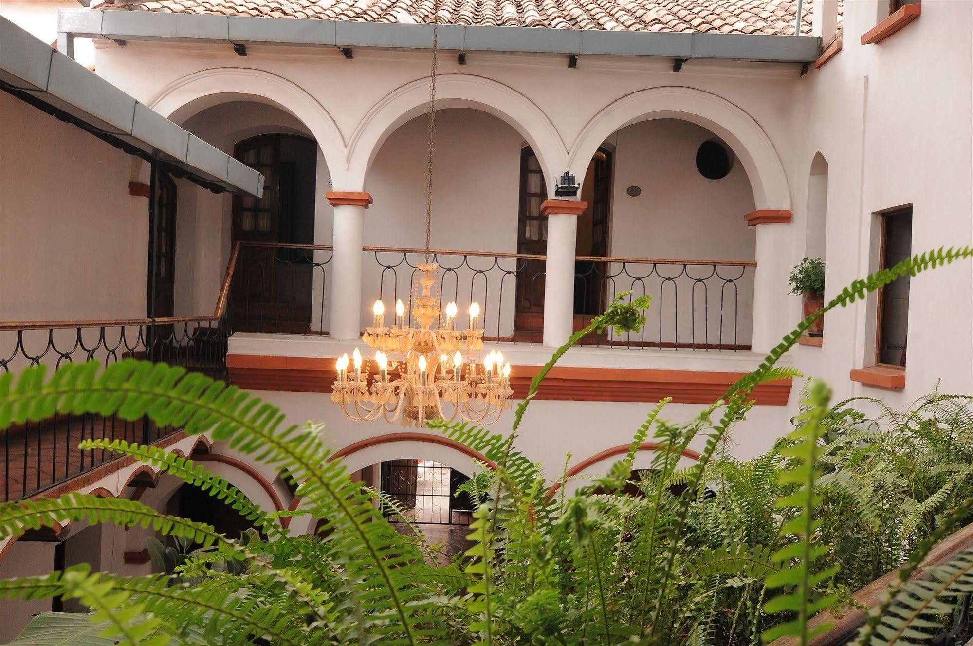 Hostal Recoleta Sur Sucre Exteriör bild