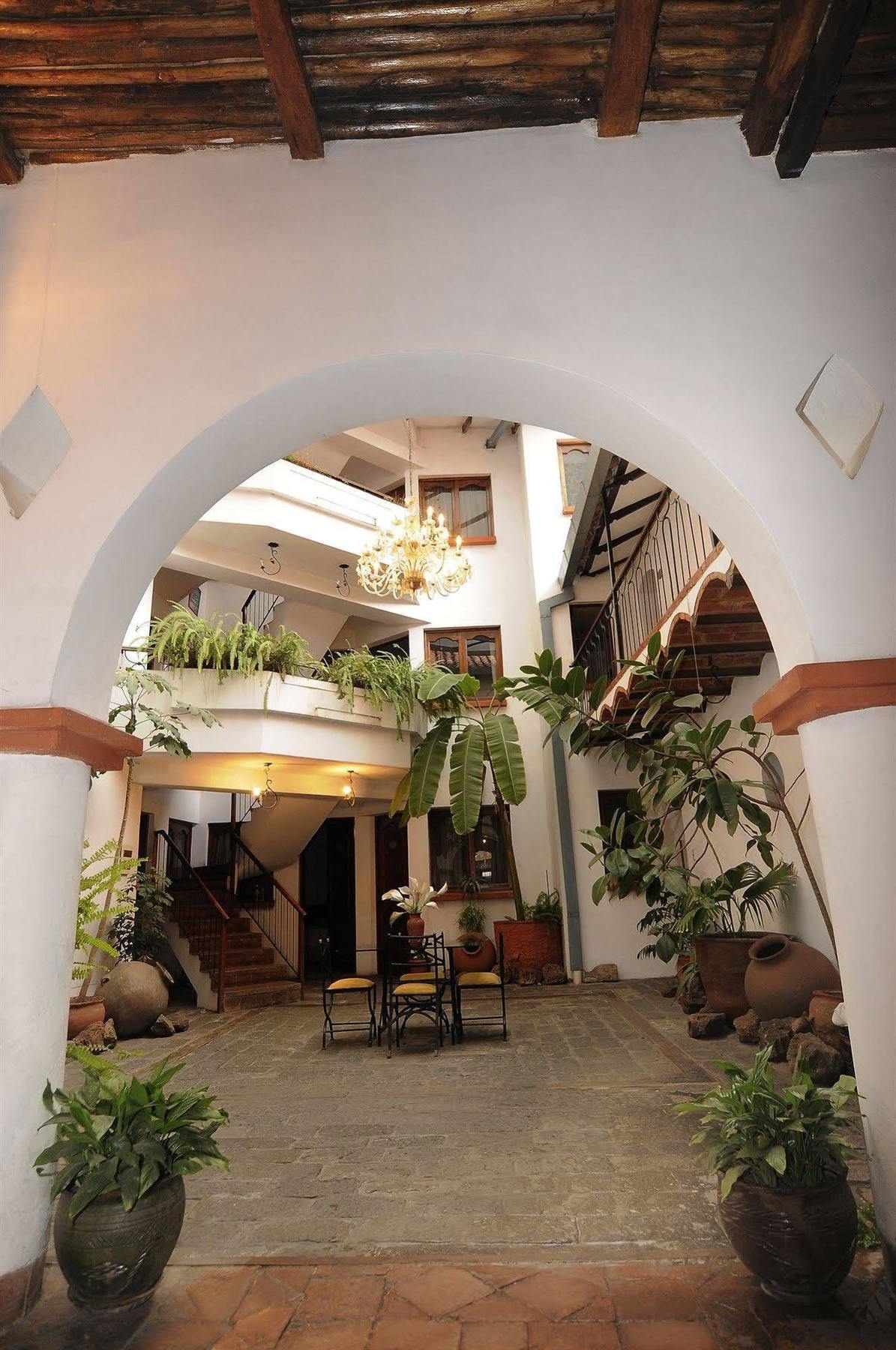 Hostal Recoleta Sur Sucre Exteriör bild